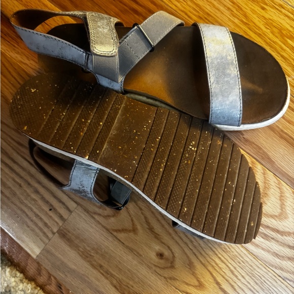 OTBT Silver Women Sandals - Picture 5 of 5